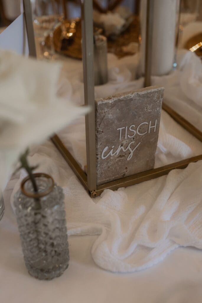 Tischdekoration bei einer Hochzeit in der Alten Mühle Bardenberg
